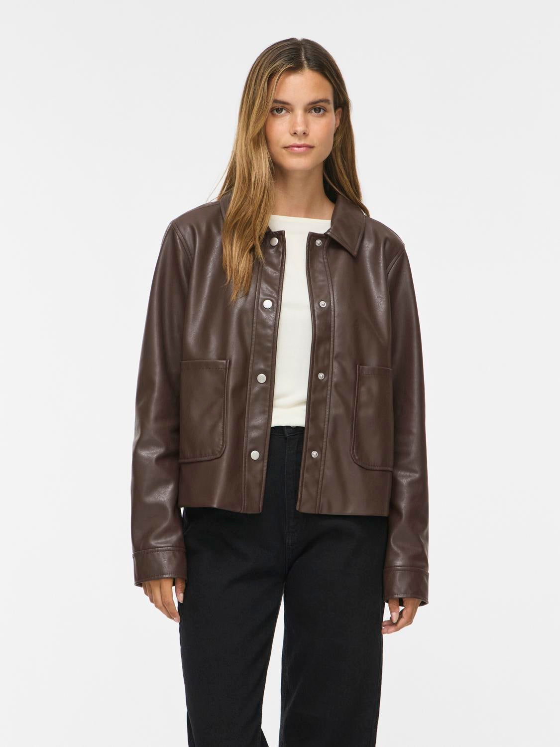 model_shot-front